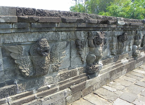 Fühlen sie sich als Entdecker und besuchen sie den Penataran-Tempel und Singosari-Tempel in Ost-Java! Zwei echte Geheimtipps!